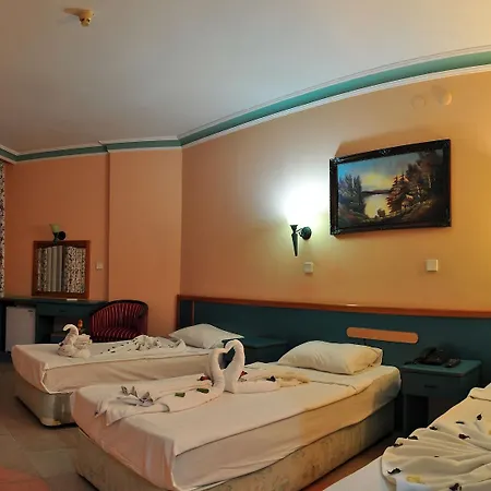 Kleopatra Sunlight Αλάνια